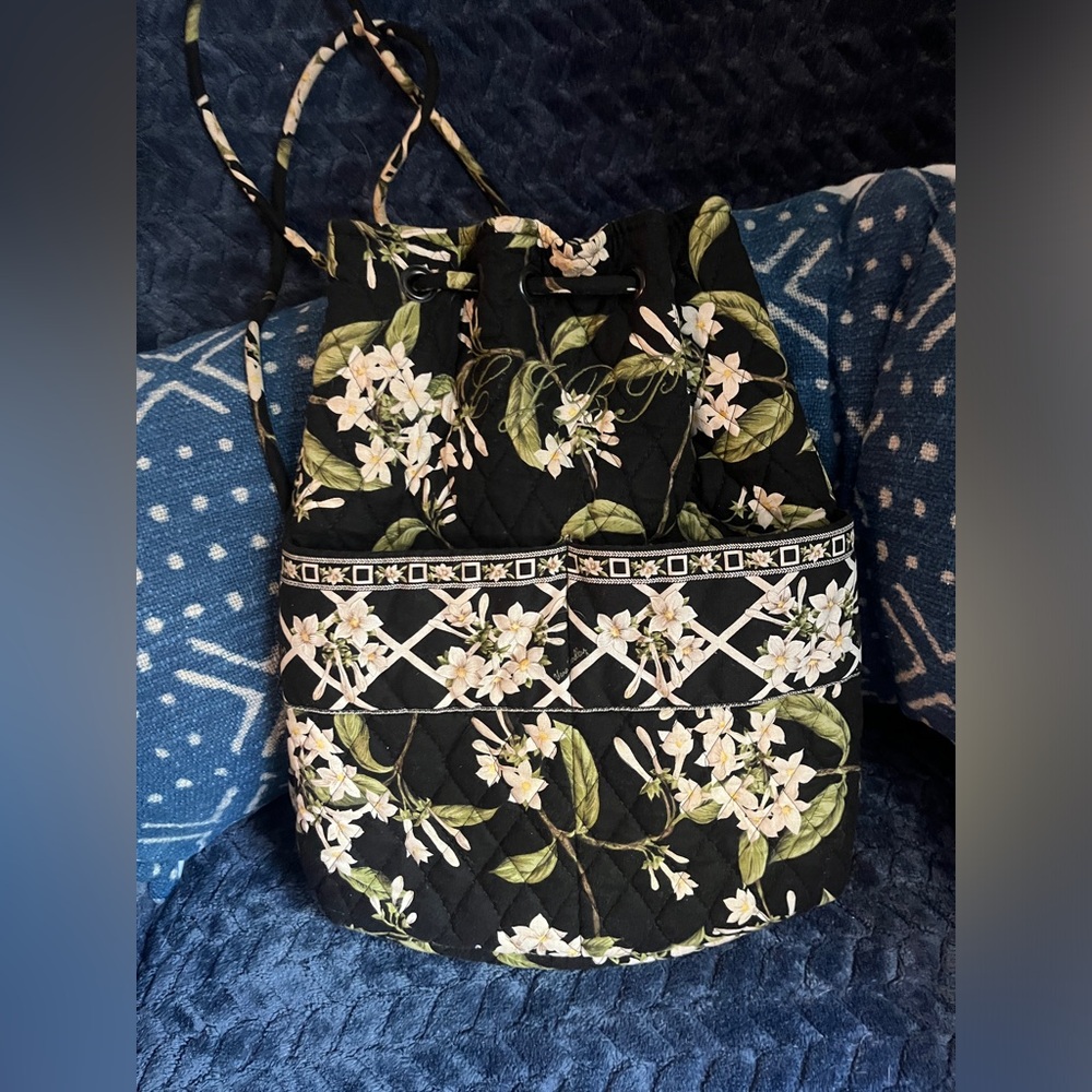 Vintage/ Retired Vera Bradley Jasmine backpack purse in great condition!!
